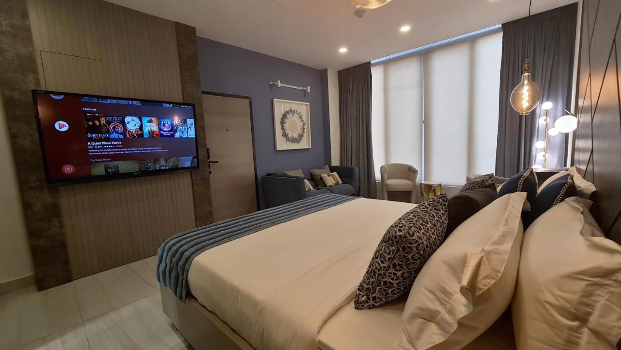 The Pool Labone Aparthotel Accra Exterior photo